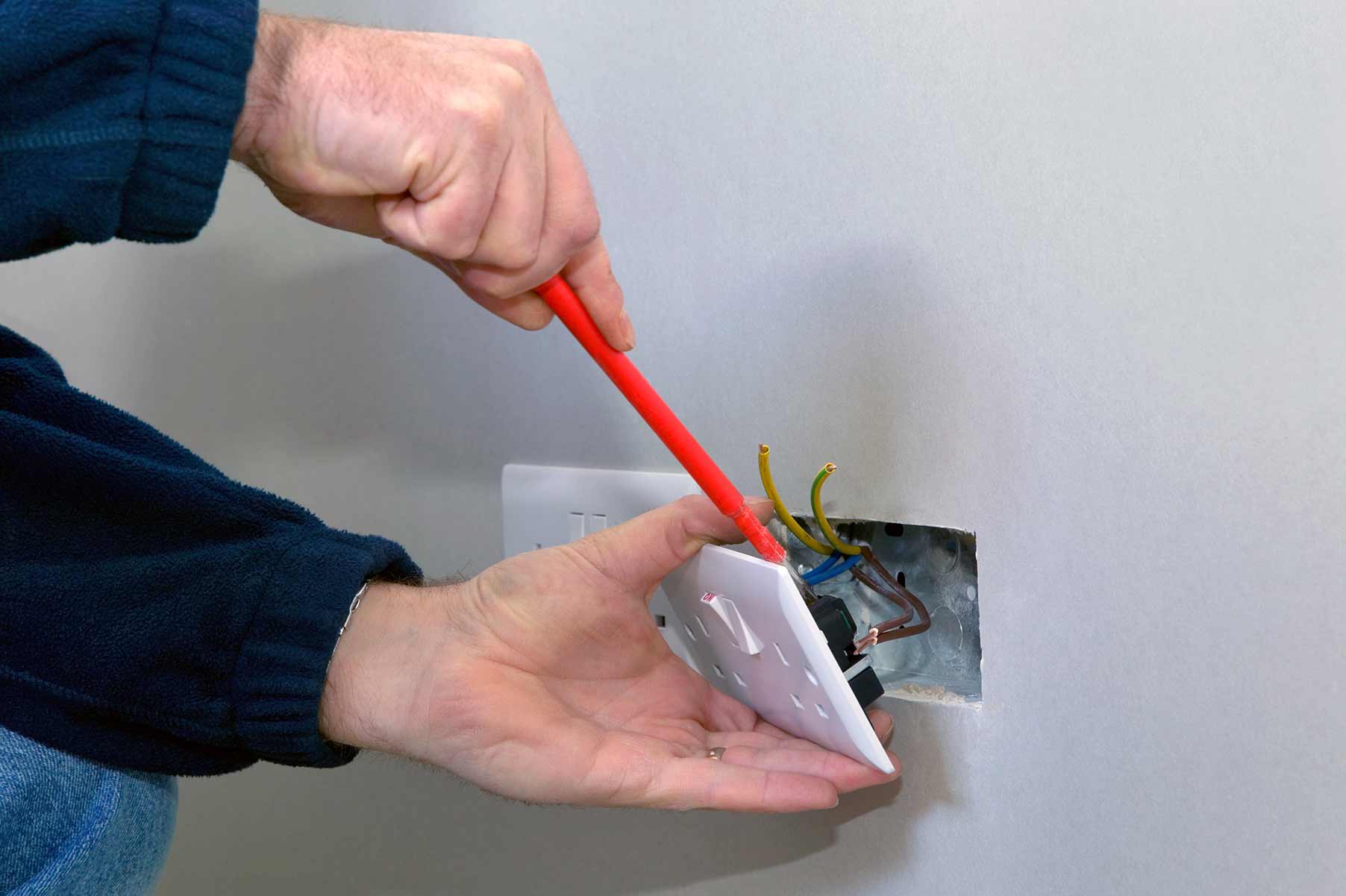Our electricians can install plug sockets for domestic and commercial proeprties in Tewkesbury and the local area. 
